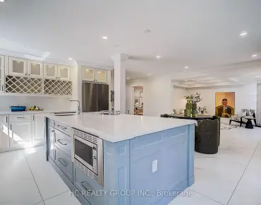 10 Coakwell Dr Box Grove, Markham 3 beds 3 baths 2 garage $1.438M