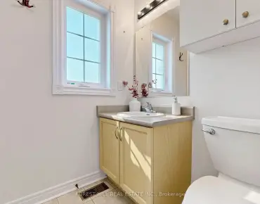 
40 Silver Linden Dr <a href='https://luckyalan.com/community.php?community=Richmond Hill:Langstaff'>Langstaff, Richmond Hill</a> 3 beds 4 baths 1 garage $1.099M