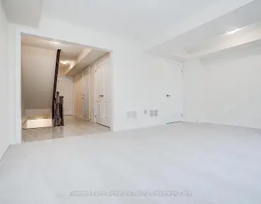 41 Milbourne Ln <a href='https://luckyalan.com/community.php?community=Richmond Hill:Oak Ridges'>Oak Ridges, Richmond Hill</a> 3 beds 4 baths 1 garage $1.05M
