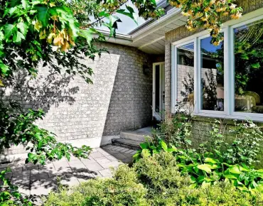 
25 Terracotta Cres Jefferson, Richmond Hill 5 beds 5 baths 2 garage $1.699M