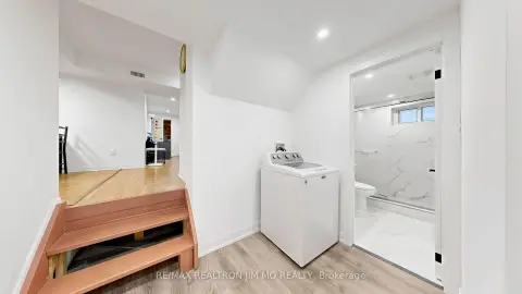 Markham Milliken Mills West community 211 Risebrough Crct For Sale