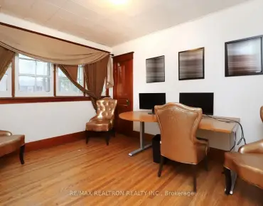 
18-20 Reuben St Aurora Village - 5 beds 3 baths 1 parking space(s) listed at $1099000