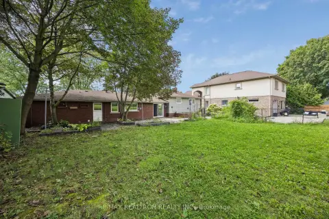 Newmarket Huron Heights-Leslie Valley community 41 Hamilton Dr For Sale
