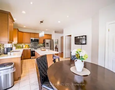 10 Vardon Gate Ballantrae, Whitchurch-Stouffville 2 beds 4 baths 2 garage $1.15M