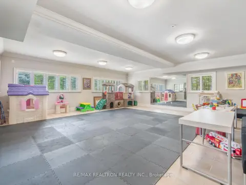 Vaughan Uplands community 25 Parr Pl For Sale