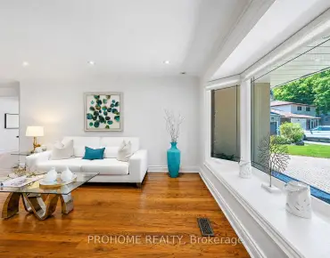 16 Tuscay Crt Unionville - 3 睡房 3 卫生间 2 车位叫价1850000加元