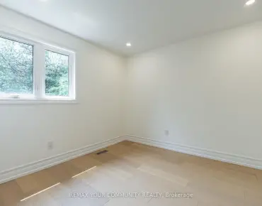 
15 Direzze Crt <a href='https://luckyalan.com/community.php?community=Richmond Hill:Mill Pond'>Mill Pond, Richmond Hill</a> 4 beds 4 baths 1 garage $1.538M