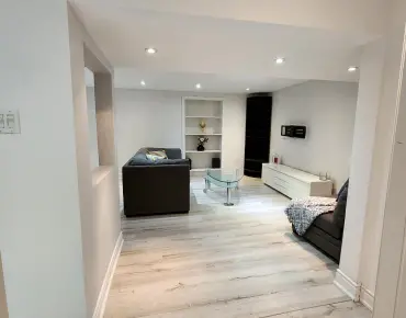 
35 Ashland Cres Sherwood-Amberglen, Markham 4 beds 4 baths 2 garage $1000K
