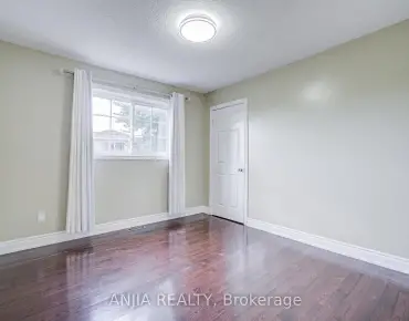 4 Townley Ave Milliken Mills East - 4 睡房 4 卫生间 2 车位叫价1450000加元