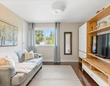 35 Almond Ave Grandview - 5 睡房 4 卫生间 2 车位叫价1988000加元
