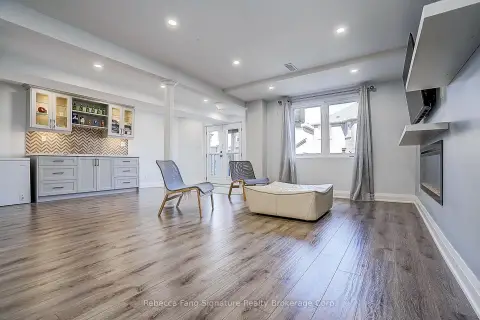 Richmond Hill Rouge Woods community 74 Formosa Dr For Sale