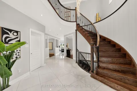 Vaughan Patterson community 23 Lady Karen Cres For Sale