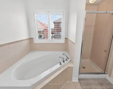 
95 White Beach Cres Patterson - 3 beds 4 baths 1 parking space(s) listed at $1299900
