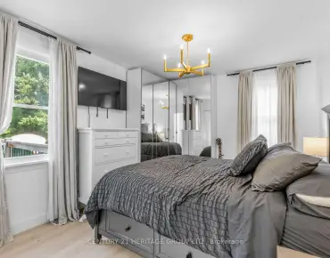 92 Kennedy St E Aurora Village, Aurora 3 beds 4 baths 1 garage $1.1M