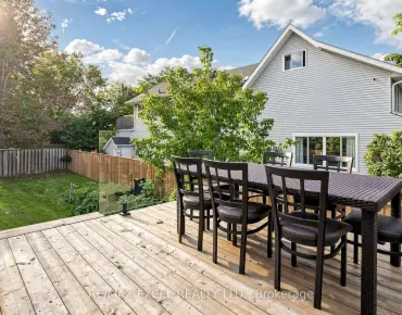 332 Dixon Blvd Central Newmarket - 3 睡房 3 卫生间 1 车位叫价899999加元