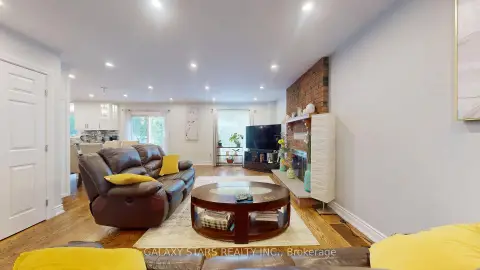 Richmond Hill Observatory community 40 Nightstar Dr For Sale