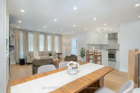 万锦 Grandview 社区 164 Steeles Ave E 独立房 出售