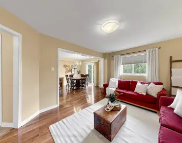 260 Flagstone Way Woodland Hill, Newmarket 3 beds 3 baths 1 garage $819.9K