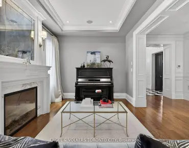 28 Long Hill Dr Jefferson - 4 睡房 5 卫生间 3 车位叫价3598000加元