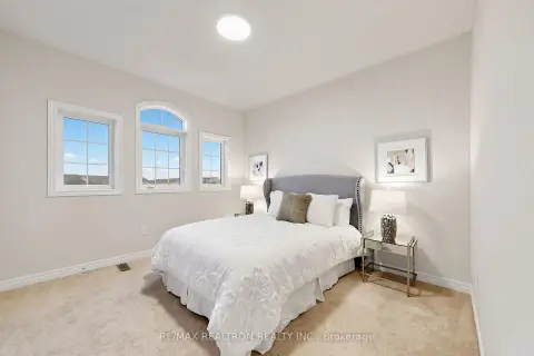 Markham Berczy community 62 Bracknell Ave For Sale