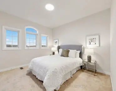 62 Bracknell Ave Berczy - 4 beds 4 baths 1 parking space(s) listed at $1399000