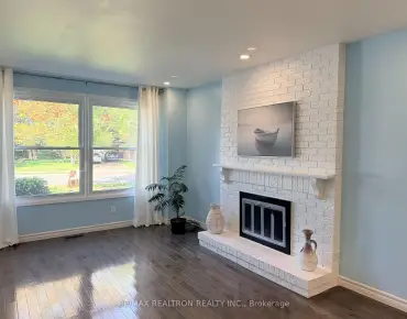 
383 Sandford St Central Newmarket - 4 beds 2 baths 1 parking space(s) listed at $875000