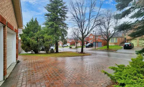 Markham Buttonville community 31 Cavalry Trl For Sale
