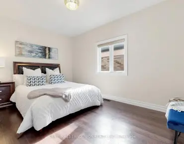 211 Touch Gold Cres Bayview Southeast, Aurora 5 beds 5 baths 2 garage $1.5M
