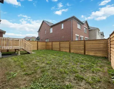 
12 Seedling Cres Stouffville - 4 beds 4 baths 2 parking space(s) listed at $1350000