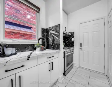 81 Bulmer Cres Woodland Hill, Newmarket 4 beds 3 baths 2 garage $1.32M