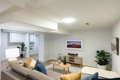 Markham German Mills community 6 Snowshoe Cres For Sale