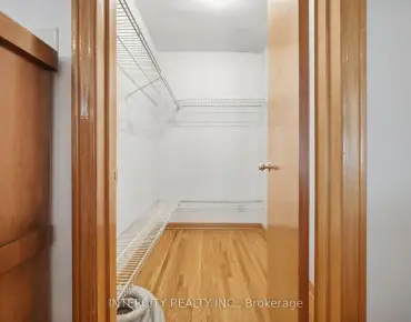 146 Jules Ave East Woodbridge, Vaughan 4 beds 4 baths 2 garage $1.5M