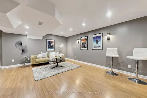 Vaughan Patterson community 184 Ivy Glen Dr For Sale