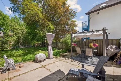 Richmond Hill Mill Pond community 37 Arnold Cres For Sale