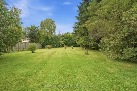 Richmond Hill Oak Ridges community 7 George St For Sale