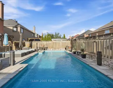 
211 Avro Rd Maple - 4 beds 3 baths 2 parking space(s) listed at $1449900