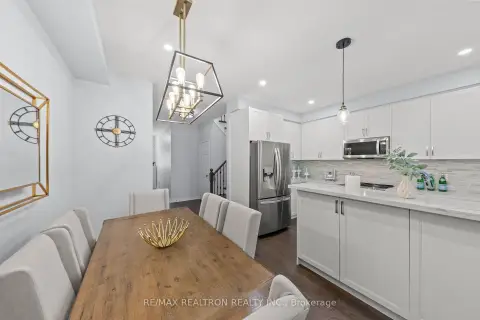 Richmond Hill Oak Ridges Lake Wilcox community 56 North Lake Rd For Sale