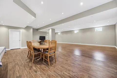 Vaughan Vellore Village community 120 Isernia Cres For Sale