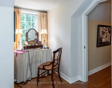 133 Kennedy St W Aurora Village, Aurora 4 beds 3 baths 2 garage $2.4M