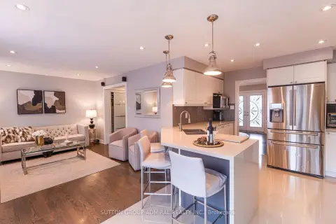 Vaughan Vellore Village community 43 Mainland Cres For Sale