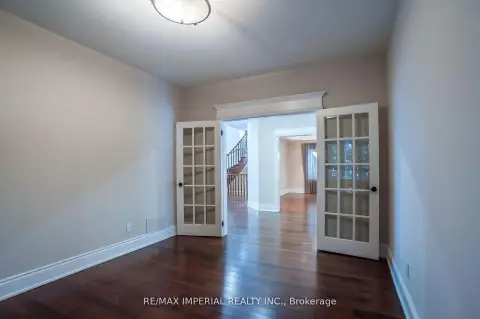 Richmond Hill South Richvale community 23A Mackay Dr For Sale