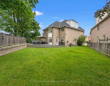 
57 Bentwood Cres Patterson - 4 beds 4 baths 2 parking space(s) listed at $1698000