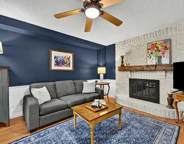 
11 Bishop Cres Markham Village - 3 beds 4 baths 2 parking space(s) listed at $1188800