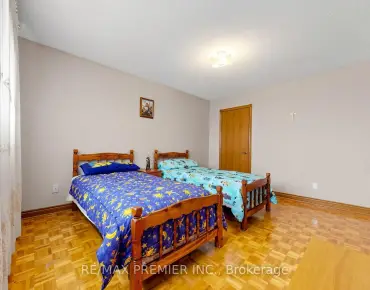 261 Morning Star Dr West Woodbridge, Vaughan 4 beds 4 baths 2 garage $1.37M