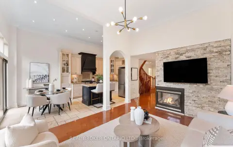Vaughan Maple community 84 Sandway Cres For Sale