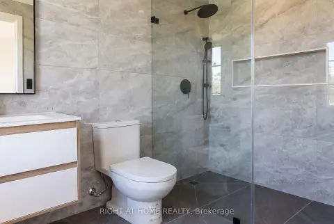 Richmond Hill South Richvale community 15 Orlon Cres For Sale