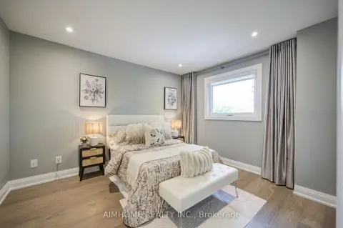 Richmond Hill North Richvale community 83 Houseman Cres For Sale