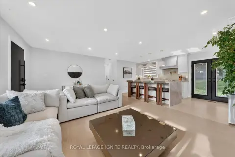 Whitchurch-Stouffville Stouffville community 103 Baker St For Sale