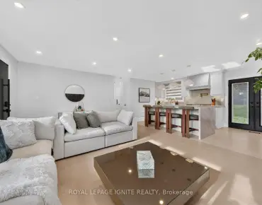 103 Baker St Stouffville, Whitchurch-Stouffville 3 beds 3 baths  garage $999.9K