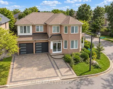 1 Saxony Dr Berczy - 4 beds 5 baths 2 parking space(s) listed at $1490000